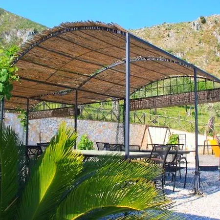 펜션 Elegant Holiday In San Fratello With Private Pool Sant'Anna (Sicily)