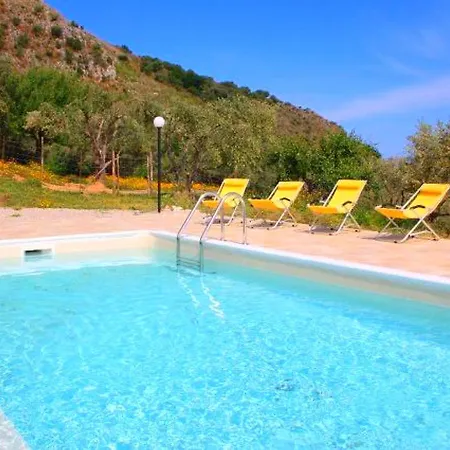Elegant Holiday In San Fratello With Private Pool 펜션